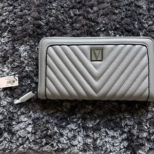 Victoria’s Secret zip around clutch wallet, gray, never used